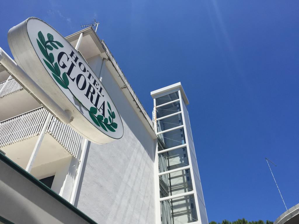 Hotel Gloria Lignano Sabbiadoro Bagian luar foto